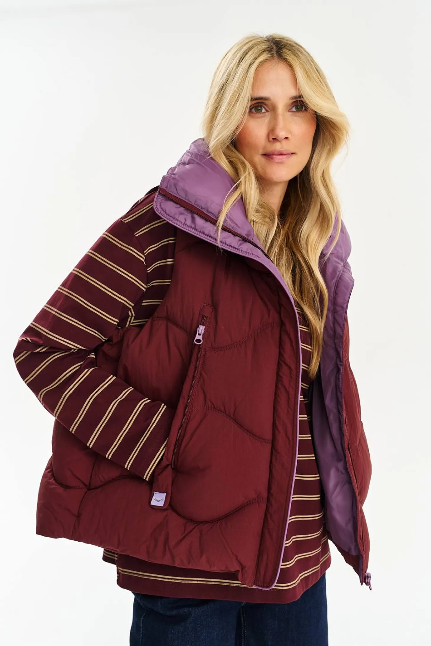 Krótka kamizelka Midnight Plum