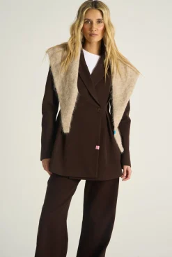 Marynarka taliowana Brown Muse