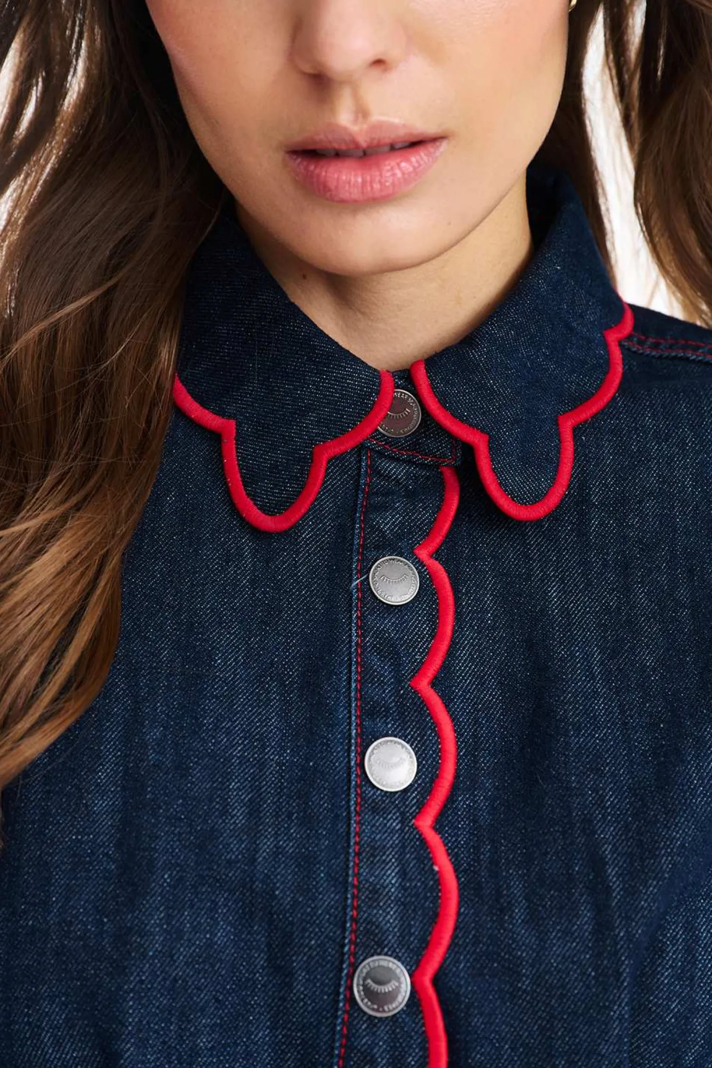 Sukienka jeansowa mini Swinging Stitch