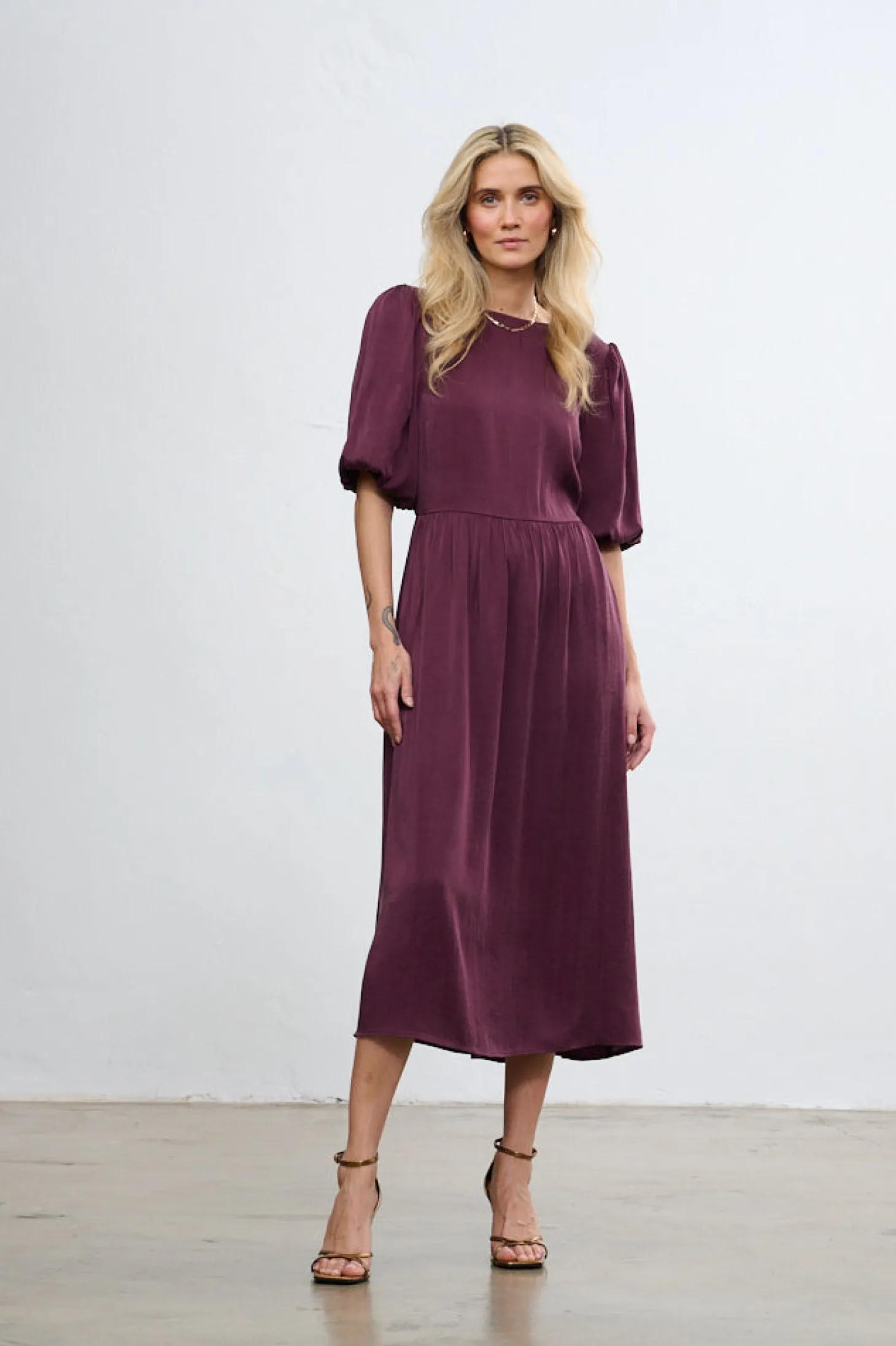 Sukienka midi Mulberry Muse