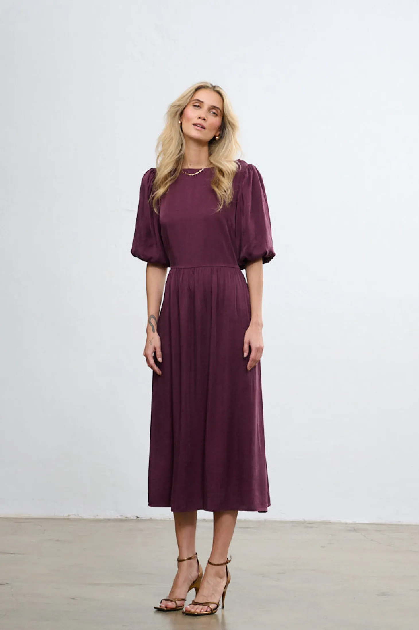 Sukienka midi Mulberry Muse