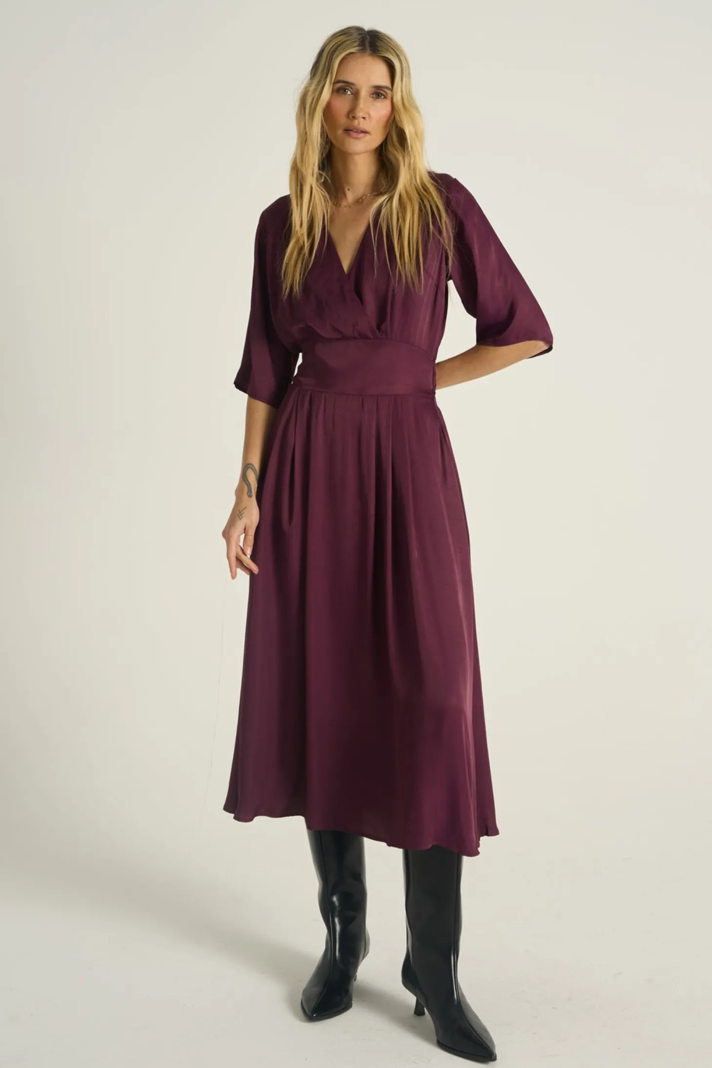 Sukienka midi Plum Affair