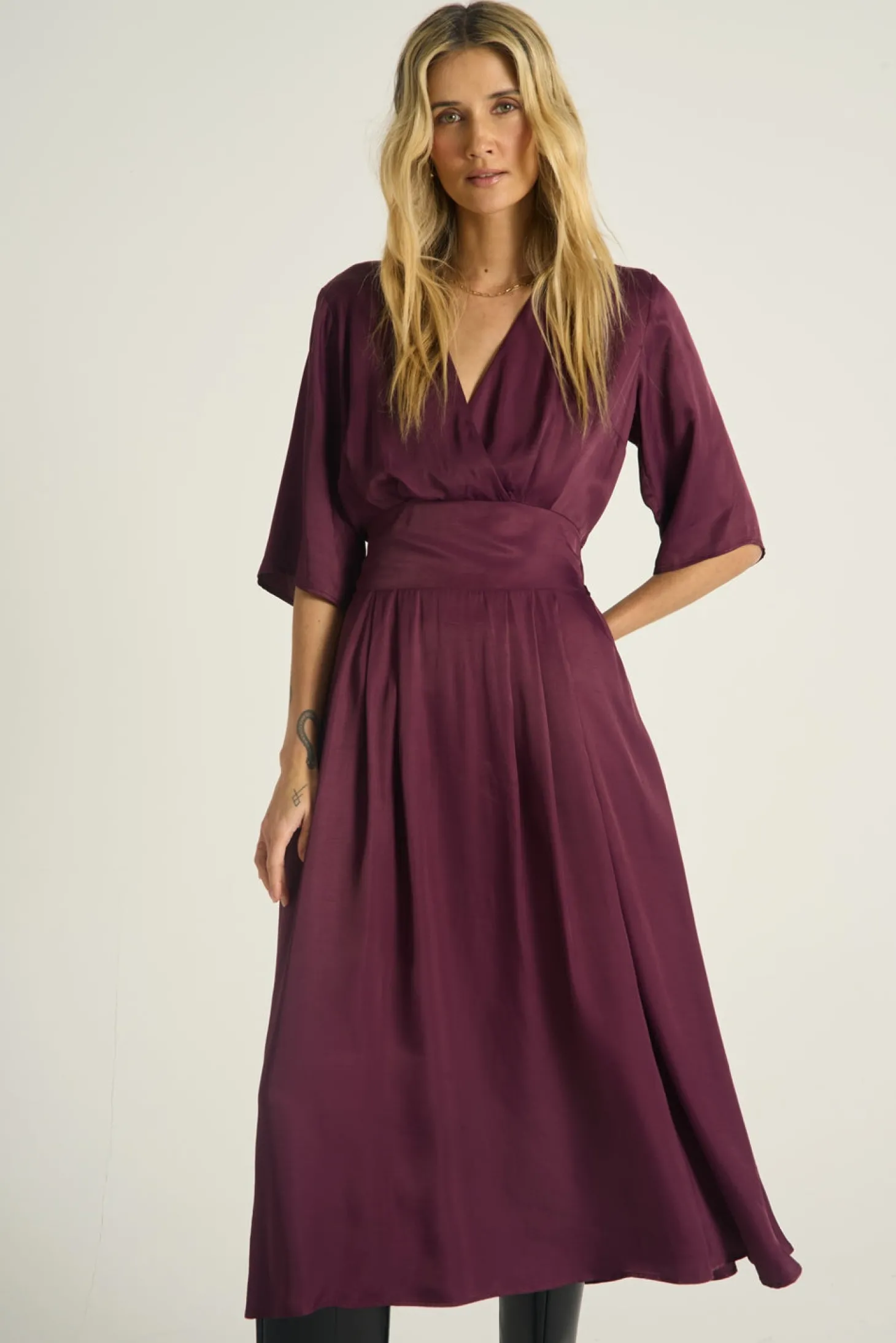 Sukienka midi Plum Affair