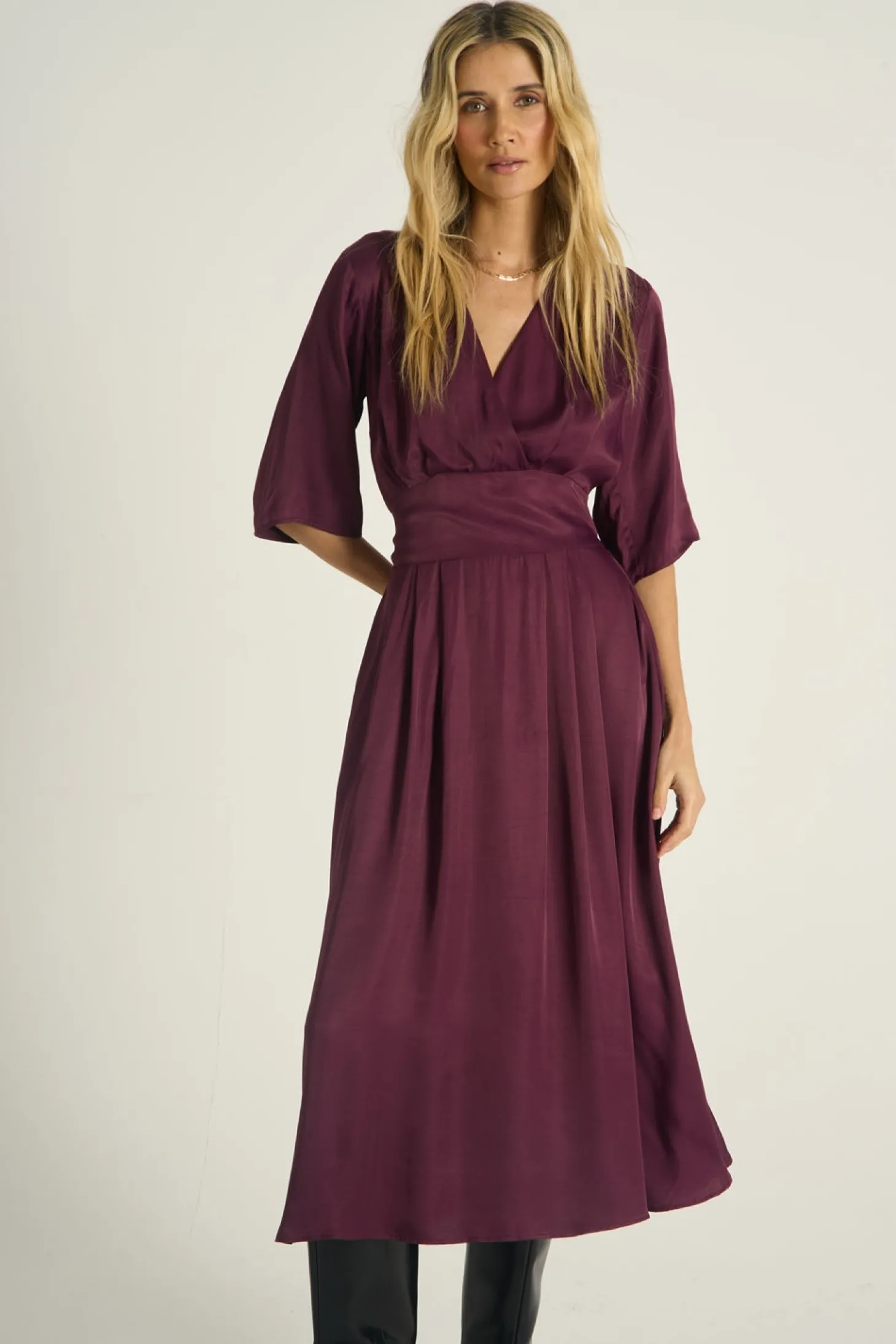 Sukienka midi Plum Affair