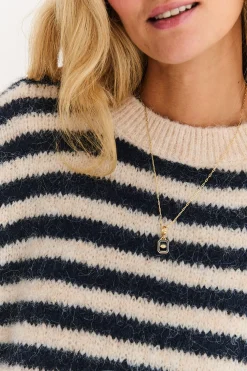 Sweter French Tale