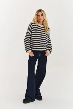 Sweter French Tale