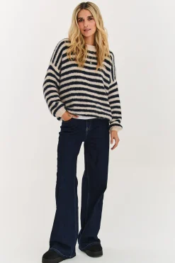 Sweter French Tale