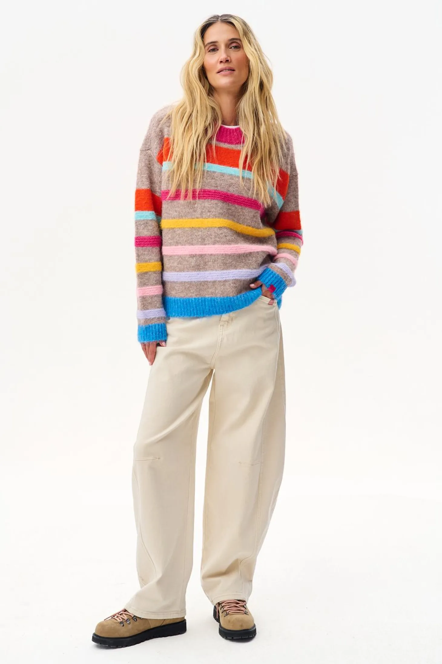 Sweter Retro Frequency